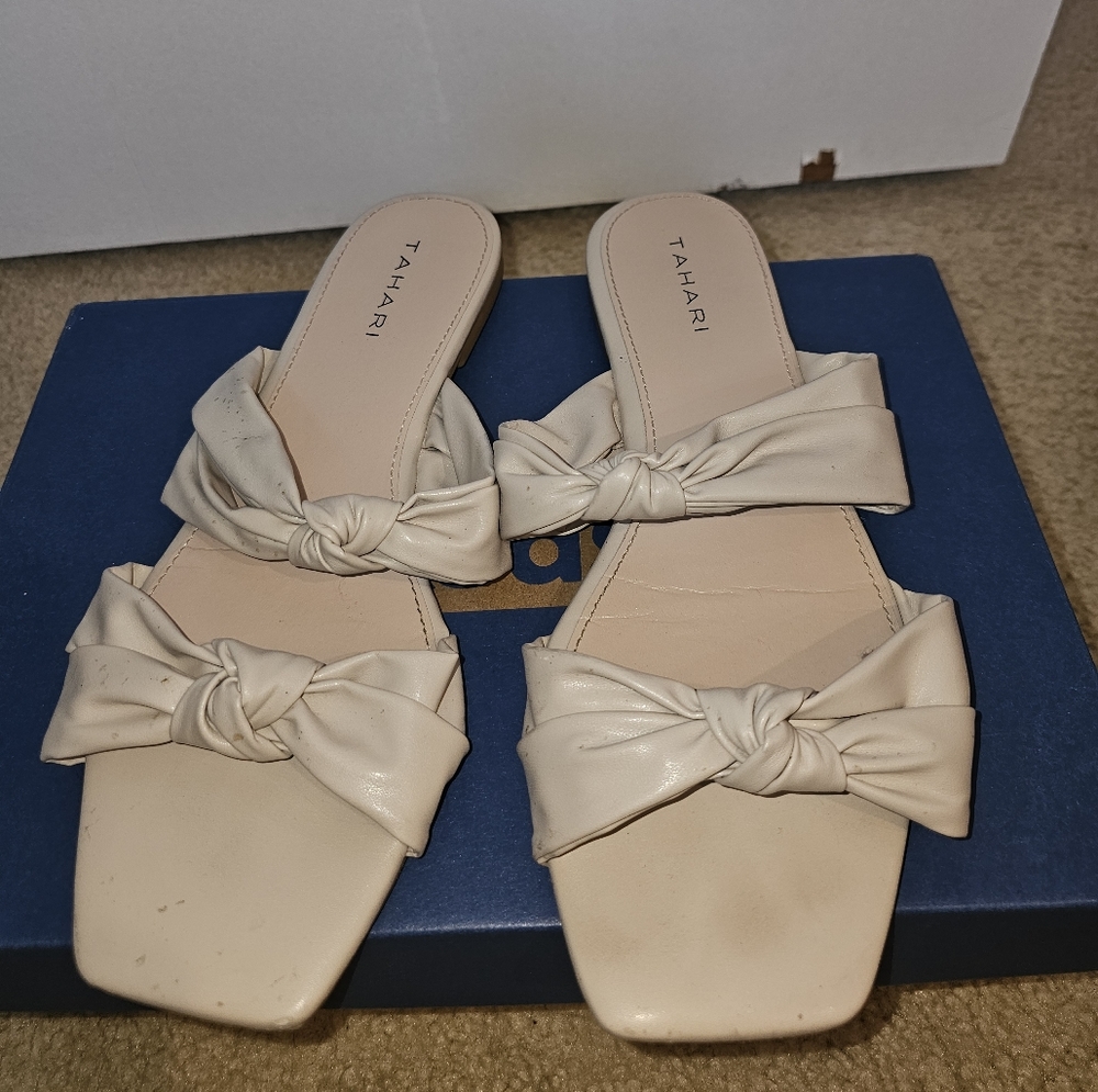 Tahari pvc cream sandals 8.5